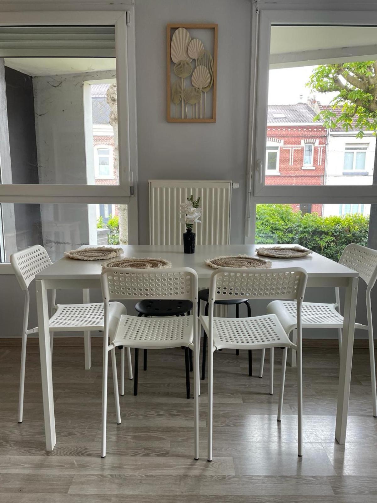 Appartement 2 Chambres Avec Terrasse Et Garage Saint-Andre-lez-Lille Exterior photo